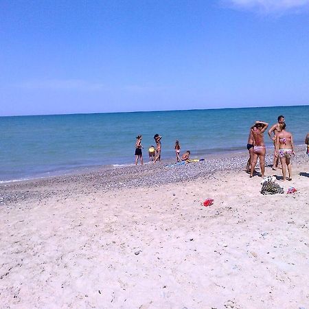 Casa Vacanze Roccella Beach Кампофеличе-ди-Роччелла Экстерьер фото