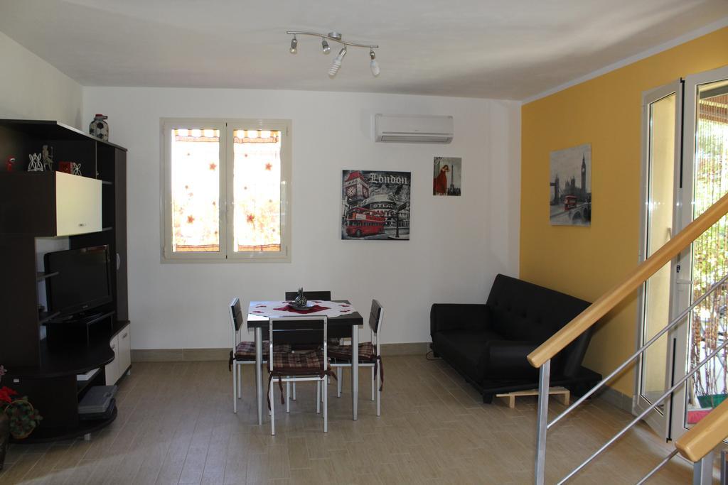 Casa Vacanze Roccella Beach Кампофеличе-ди-Роччелла Экстерьер фото