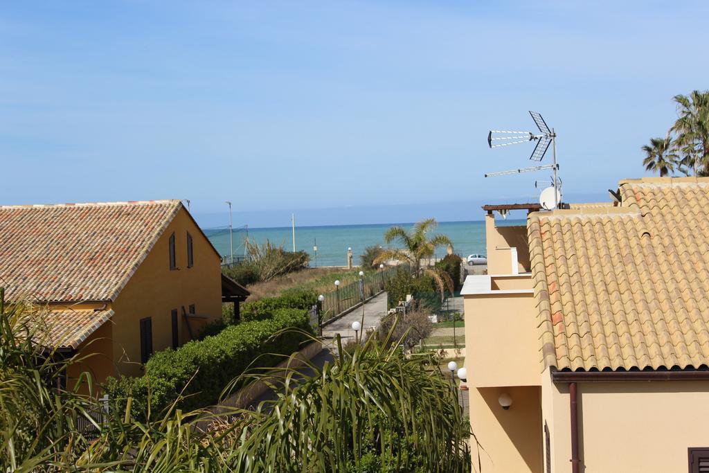 Casa Vacanze Roccella Beach Кампофеличе-ди-Роччелла Экстерьер фото